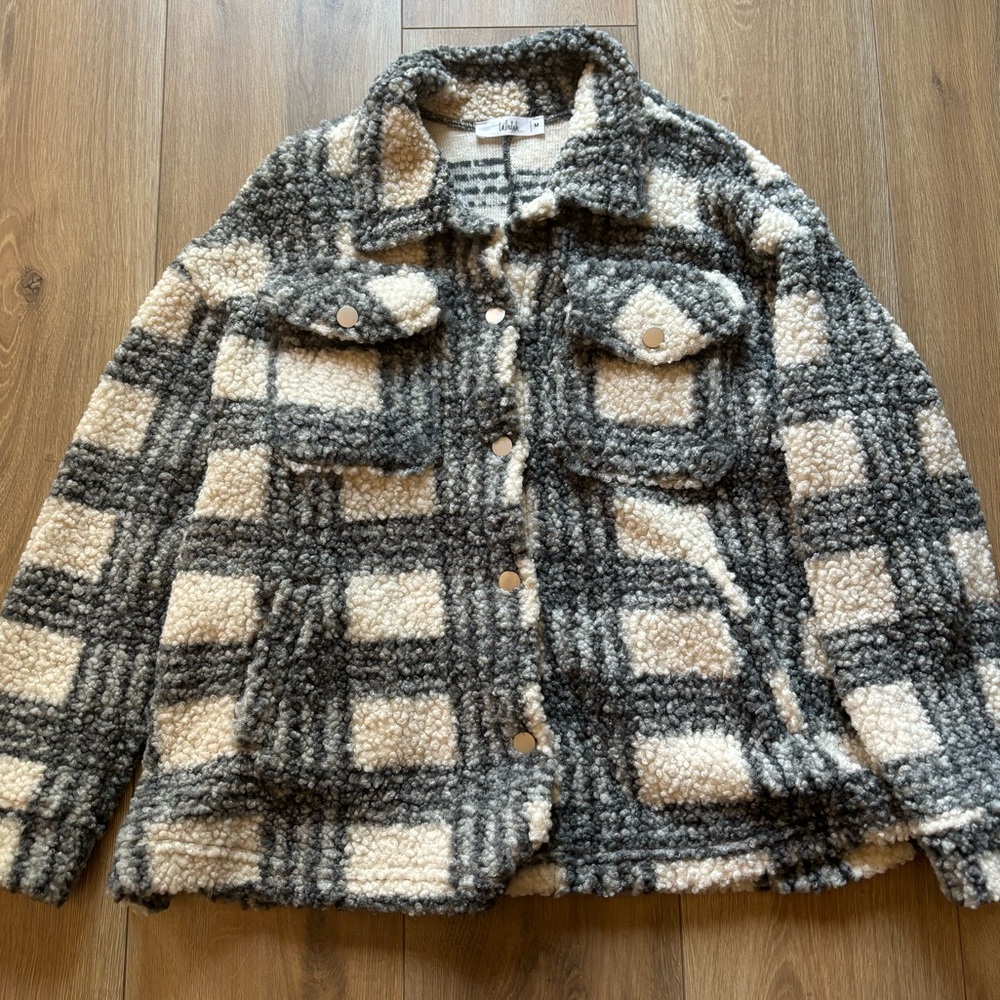 TALULAH Gray and Cream Teddy Jacket
